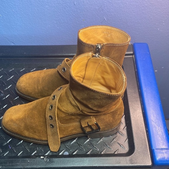 Excellent condition maison margiela suede boot main image 4